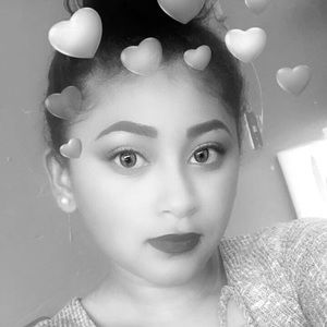 Meet your Posher, Dania